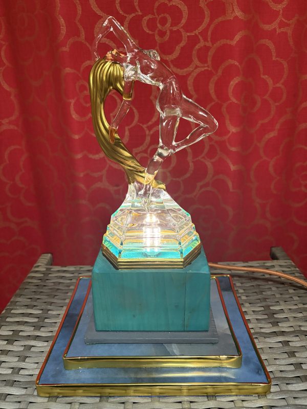The Elegance lamp