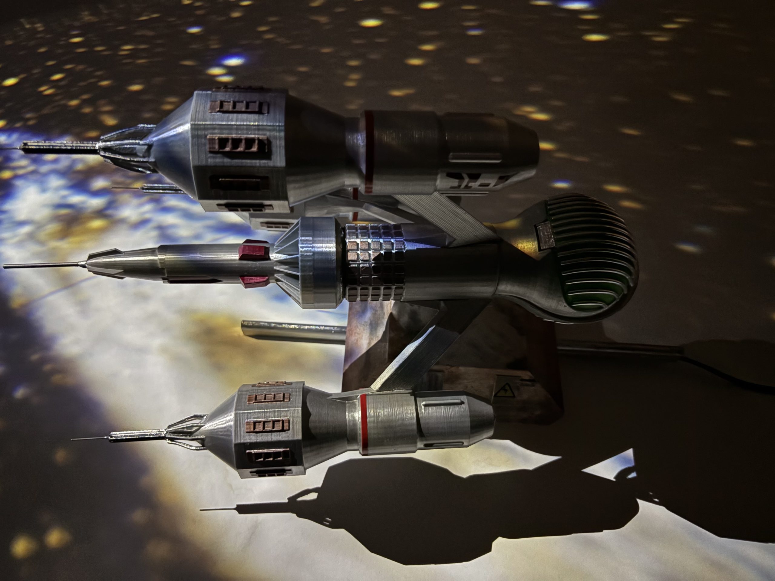 Blake’s 7 The Liberator/The Obsidian lamp - Image 2