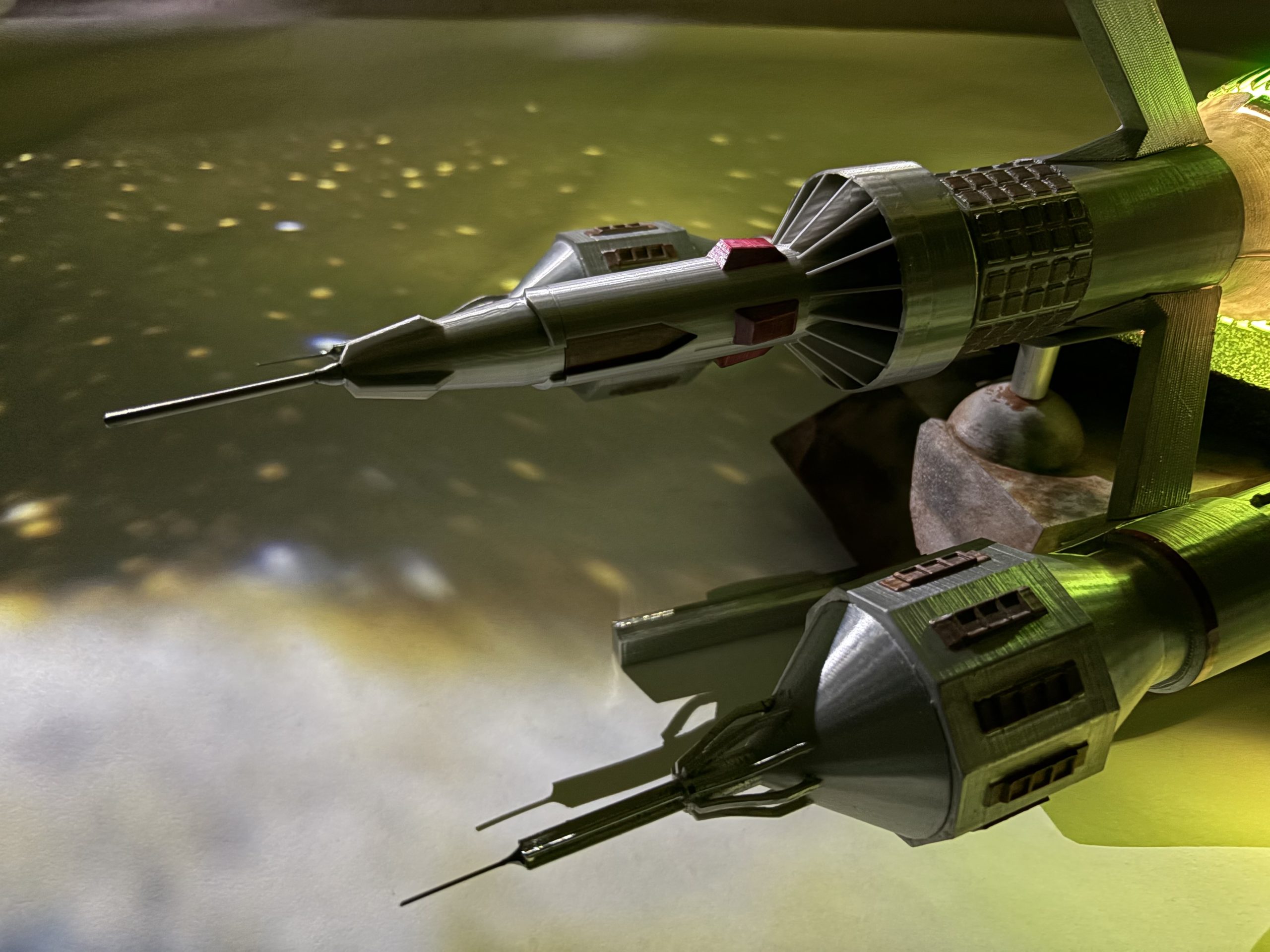 Blake’s 7 The Liberator/The Obsidian lamp - Image 4