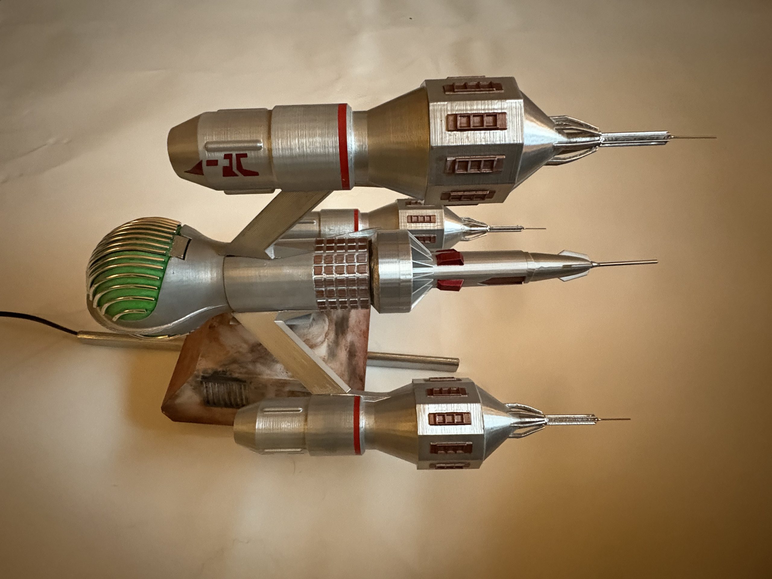 Blake’s 7 The Liberator/The Obsidian lamp - Image 12