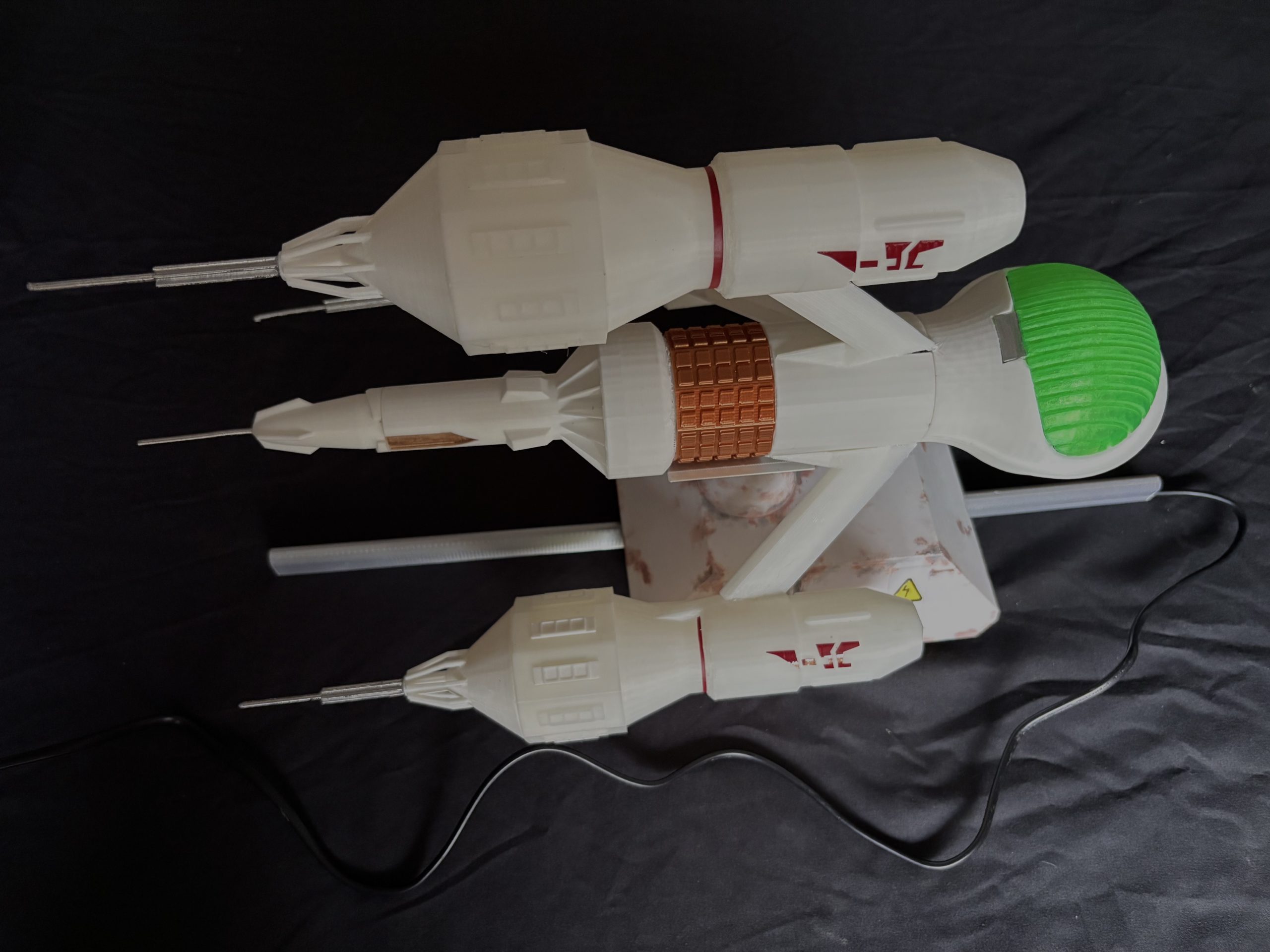 Blake’s 7 The Liberator/The Obsidian lamp - Image 24