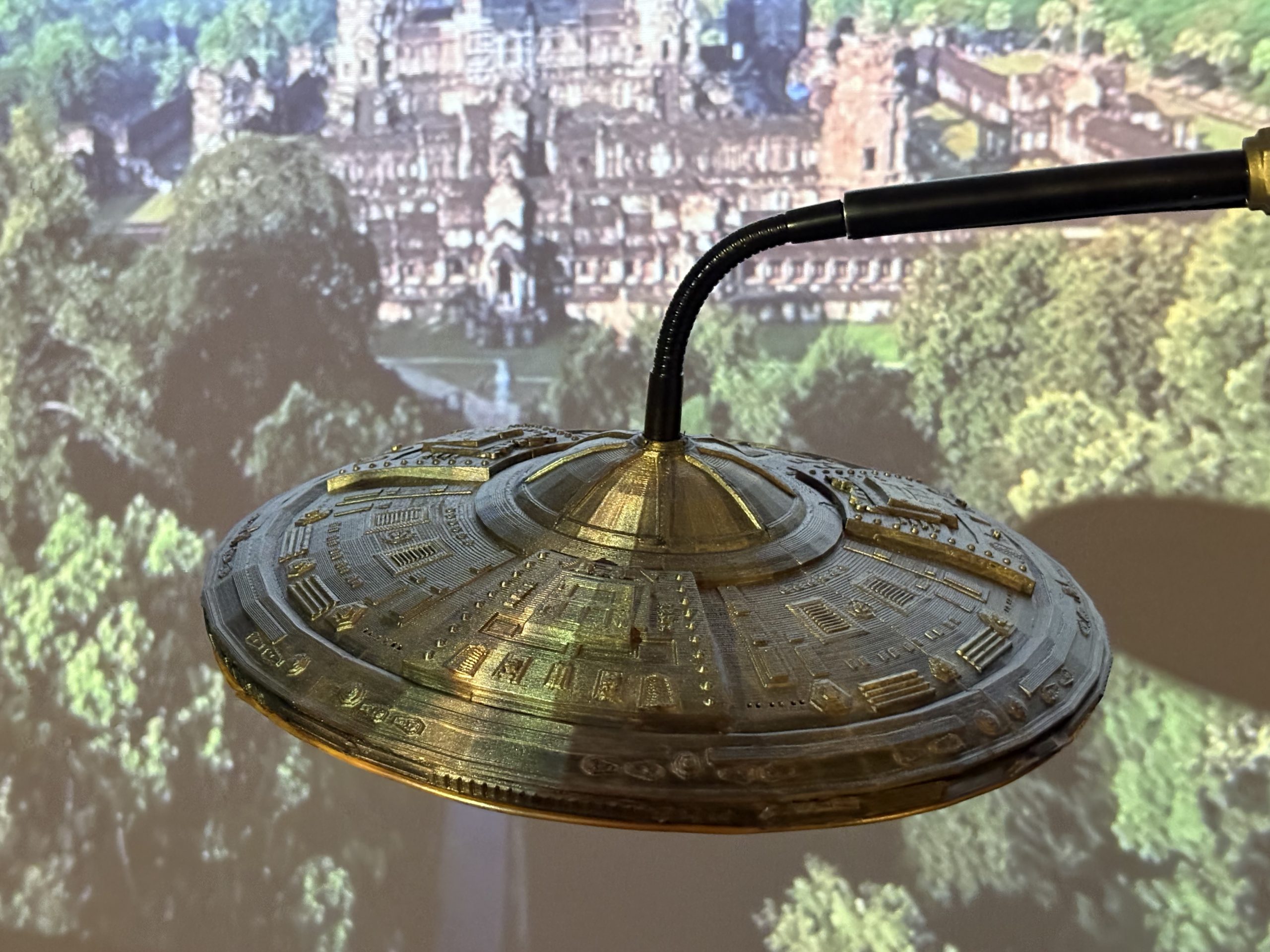 Doctor Who Dalek Mothership desktop lamp - Image 9