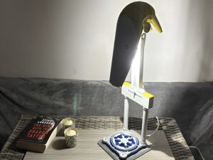Alternative view of Star Wars Battle Droid desk lamp