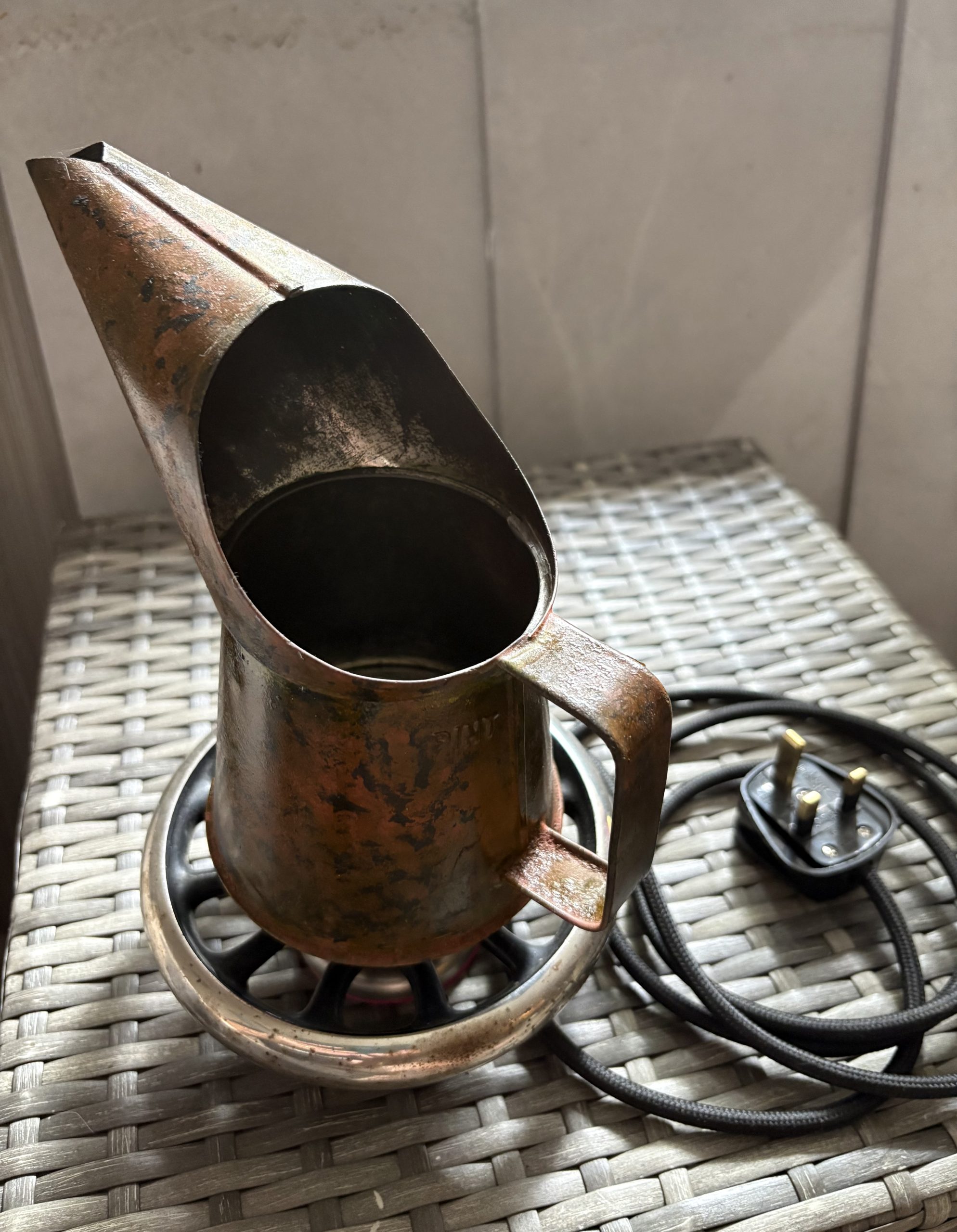 Vintage Shimmer – Upcycled 1954 Oil Pourer & Singer Flywheel Lamp - Image 9