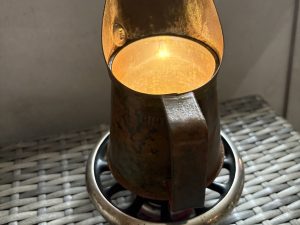 Vintage oil pourer lamp