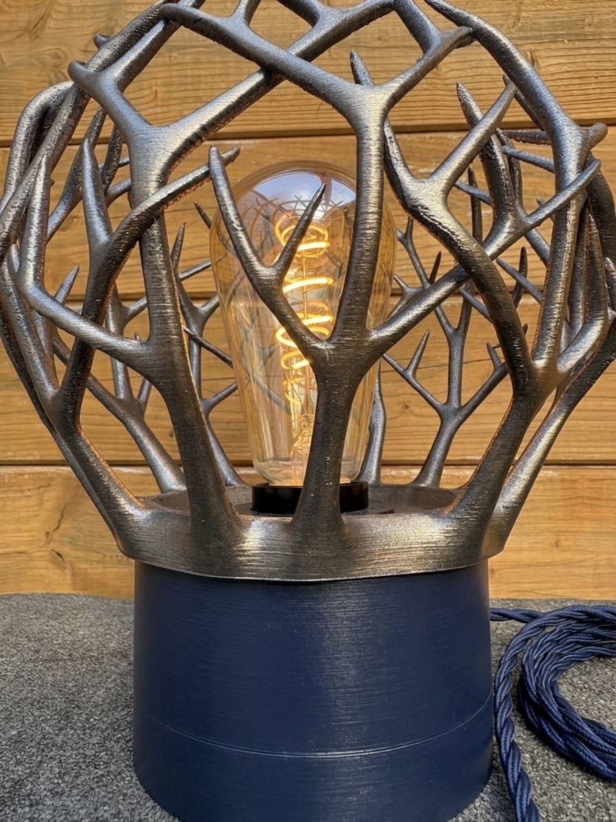 Witchwood forestcore table lamp - Image 3