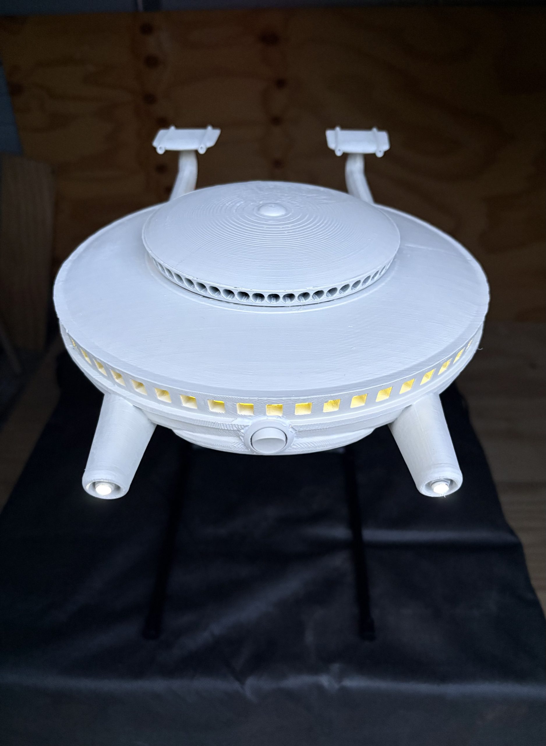 Dalek Mothership Desk Lamp | Doctor Who 2150 AD Movie Replica Light